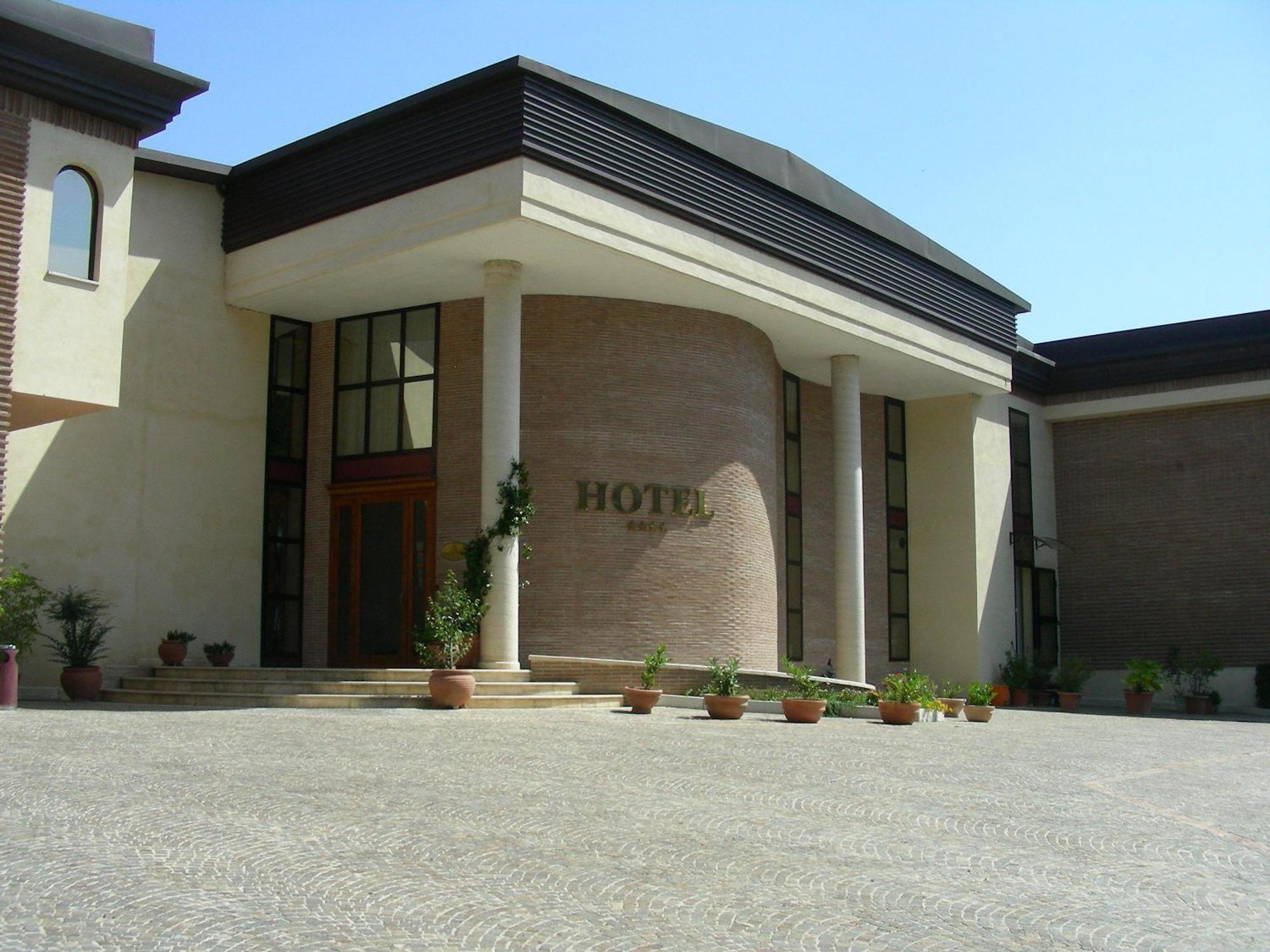 Hotel D.G. Garden Benevento Luaran gambar